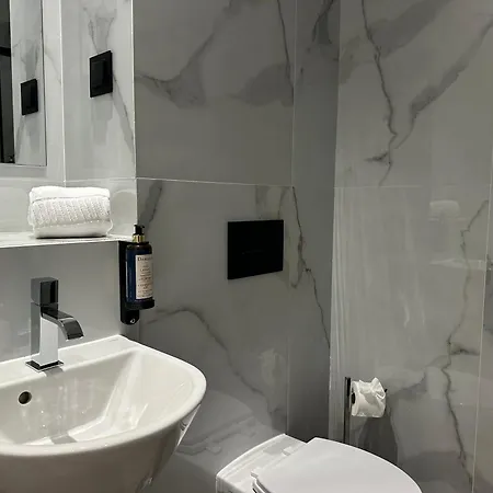 Homestay Casa Da Calcada Maceira (Lisbon)